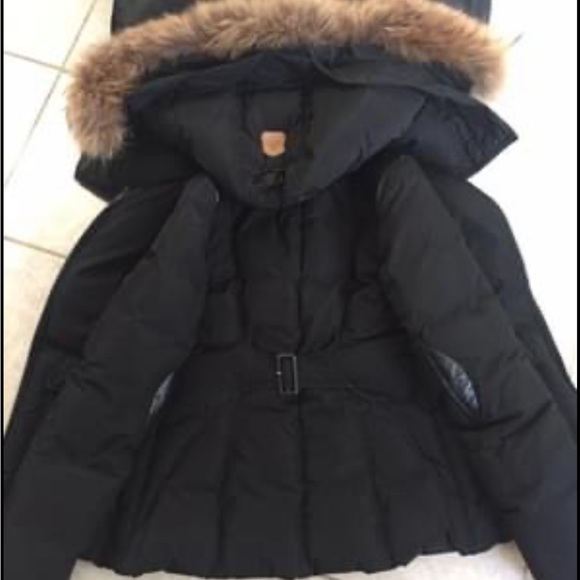 Mackage Winter Parka XS
Adjustable figure-fitting & flattering - Picture 3 of 3